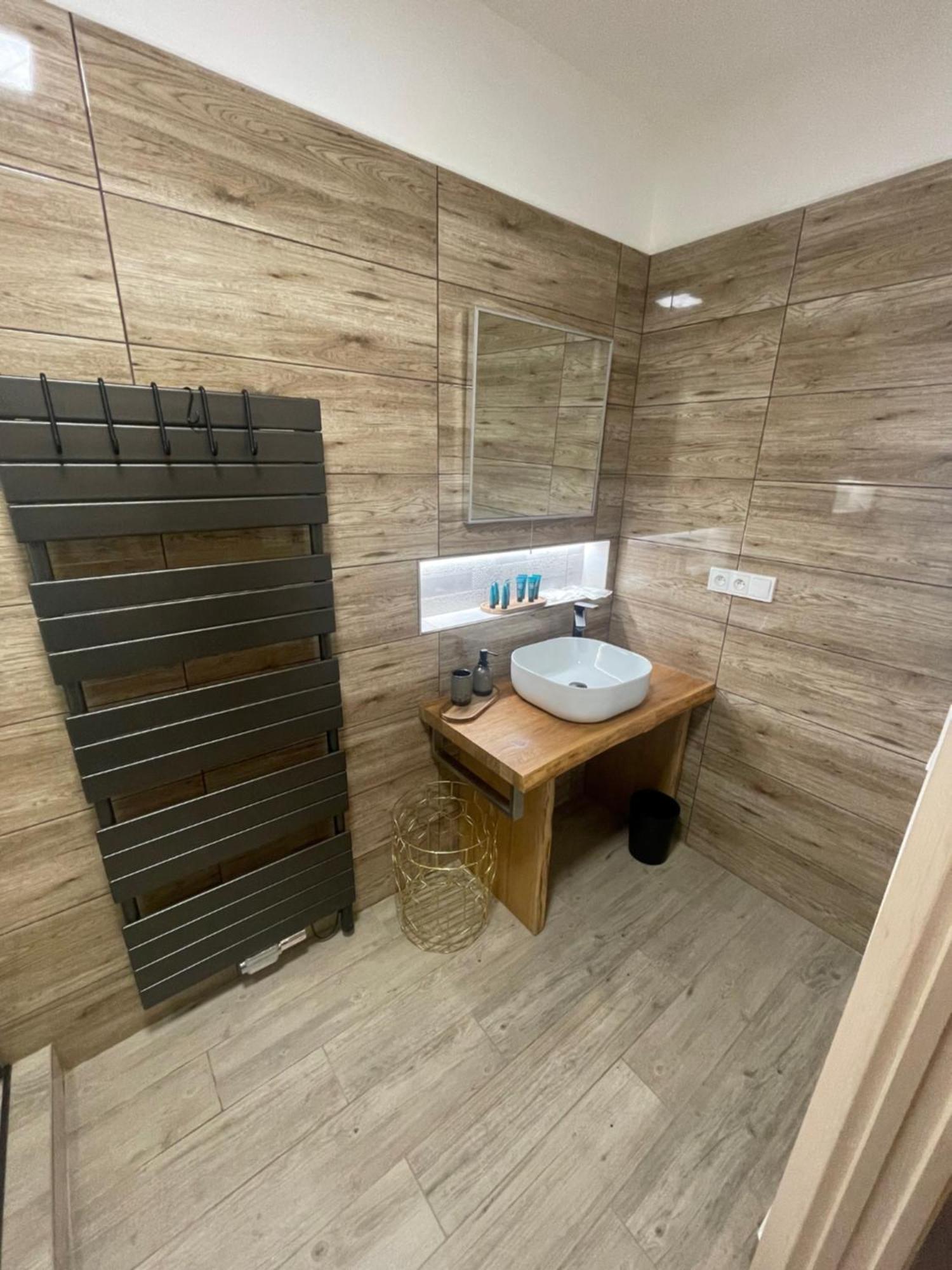 Apartman 184 - Vysoké Mýto Buitenkant foto
